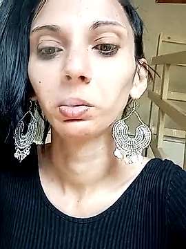 Chiara92porca naked stripping on cam for live sex video chat