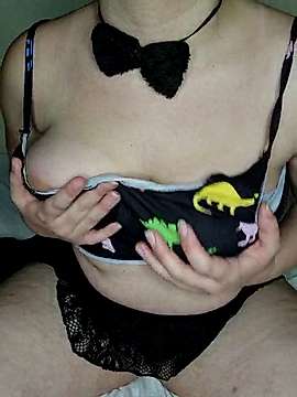 CoupleBunny naked stripping on cam for live sex video chat
