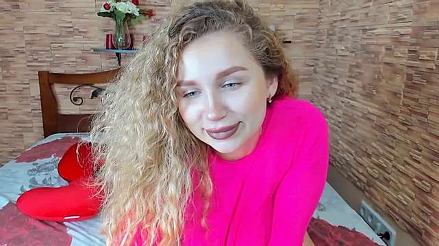 Juicy_Sasha naked stripping on cam for live sex video chat