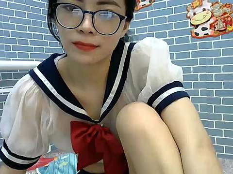 Kelly_sunny naked stripping on cam for live sex video chat