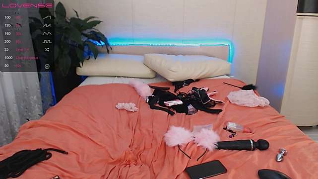 livelice_g naked stripping on cam for live sex video chat