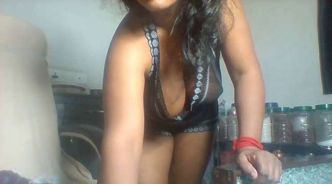 naughtyboobs38dd naked stripping on cam for live sex video chat