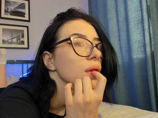 sara-blow nude Live Sex Chat