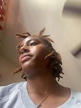 Sinderella_25 naked stripping on cam for live sex video chat