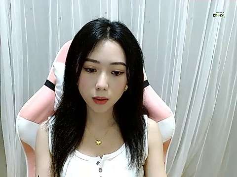 Singer_Mandy_ naked stripping on cam for live sex video chat