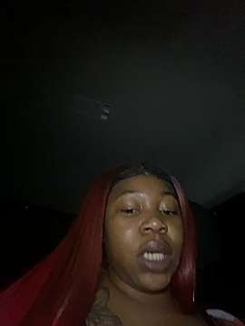TherealRoxxyredd naked stripping on cam for live sex video chat