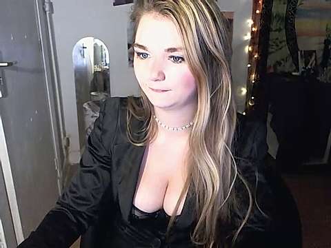 VictoriaSecretss naked stripping on cam for live sex video chat