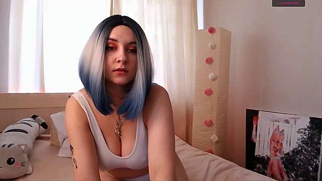 Amyloin naked stripping on cam for live sex video chat