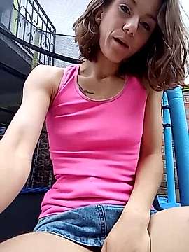 AnnieShinyXo naked stripping on cam for live sex video chat