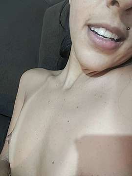 babysafada naked stripping on cam for live sex video chat