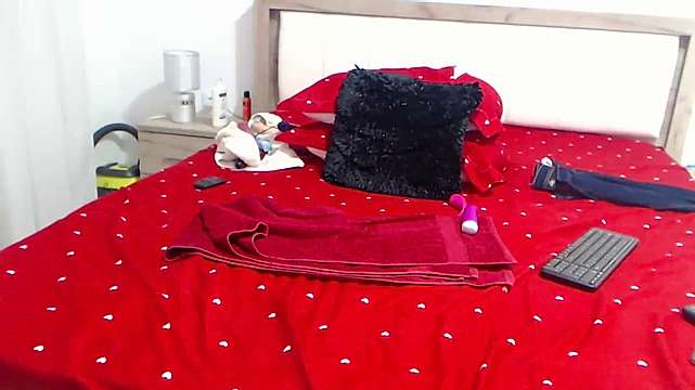 Brendaxx1 naked stripping on cam for live sex video chat