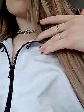 CamillaFreddy naked stripping on cam for live sex video chat