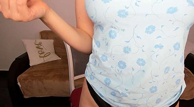 Dakota__Ji naked stripping on cam for live sex video chat