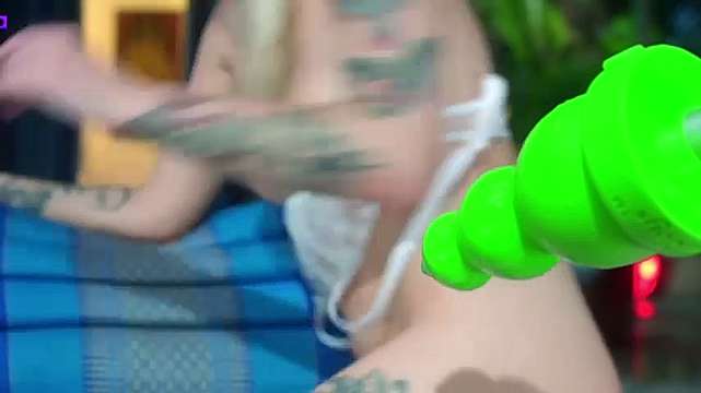 GABRIELAHOT987 naked stripping on cam for live sex video chat