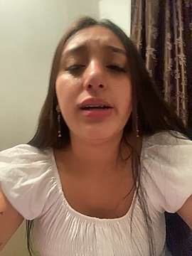 hanna_sweet4043 naked stripping on cam for live sex video chat