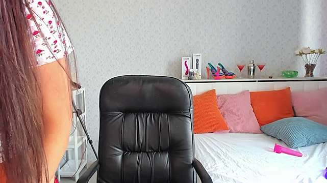 KerryCandy_Girl naked stripping on cam for live sex video chat