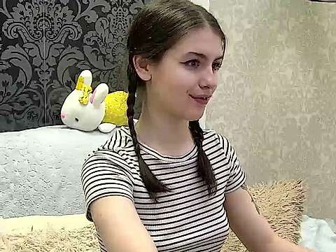 LiLiKisG naked stripping on cam for live sex video chat