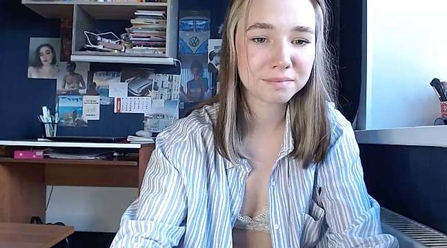 My_LittlePony naked stripping on cam for live sex video chat