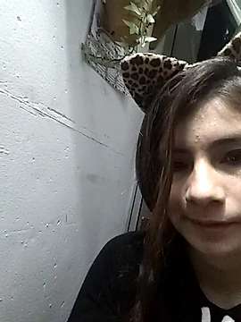 Nathasha_Smiith naked stripping on cam for live sex video chat