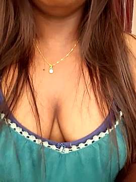 Noor_21 naked stripping on cam for live sex video chat