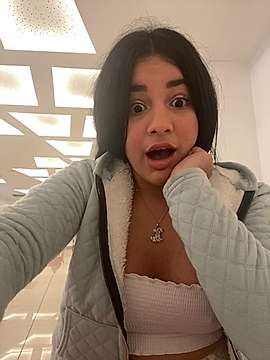ROSSE_Queen naked stripping on cam for live sex video chat