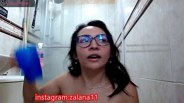 SophiasSantos naked stripping on cam for live sex video chat