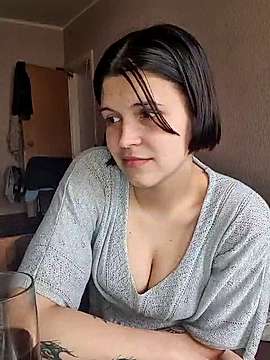 Sweeets_Devil_Girl naked stripping on cam for live sex video chat