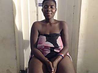 Tamara_SA_ naked stripping on cam for live sex video chat