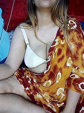 Tiyakumari12_ naked stripping on cam for live sex video chat
