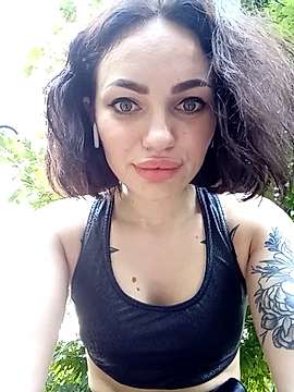 vanillope naked stripping on cam for live sex video chat