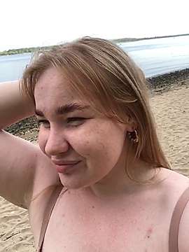 ZoeCohen naked stripping on cam for live sex video chat