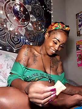Allura_Enchantress naked stripping on cam for live sex video chat