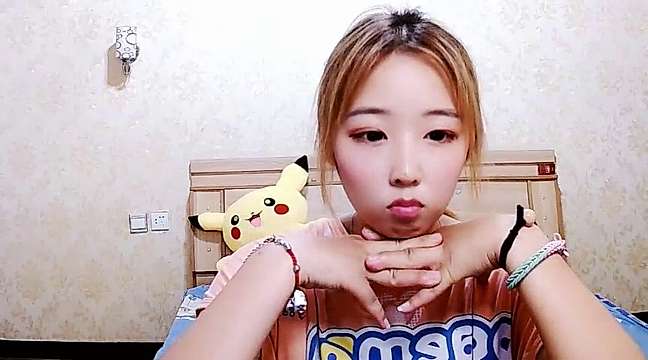 amyweiwei naked stripping on cam for live sex video chat