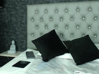 Candy-Horny nude Live Sex Chat
