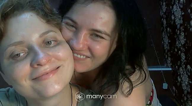 Crazy_Love_Couple naked stripping on cam for live sex video chat