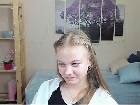 EllaVeryyCute naked stripping on cam for live sex video chat