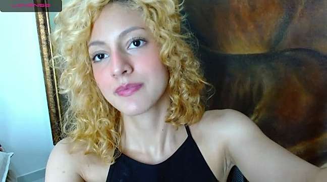 emma_trevorr naked stripping on cam for live sex video chat