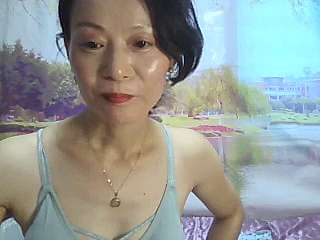 HaraVoss naked stripping on cam for live sex video chat