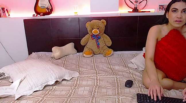 Kendall-valerie1 naked stripping on cam for live sex video chat