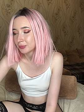 Lil_Molly_S naked stripping on cam for live sex video chat