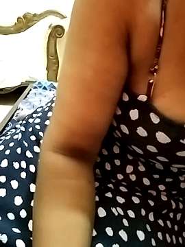 Love_Le naked stripping on cam for live sex video chat