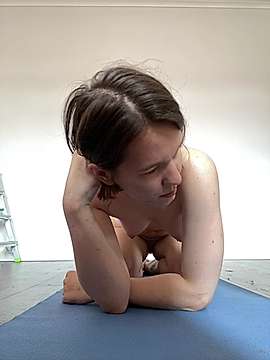 molly_dick naked stripping on cam for live sex video chat