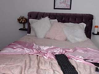 Nicollebr naked stripping on cam for live sex video chat