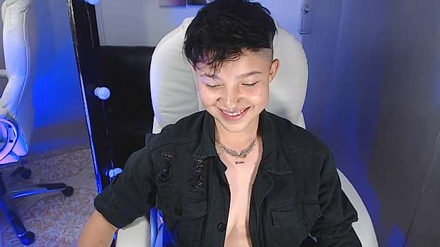 rio__twr naked stripping on cam for live sex video chat
