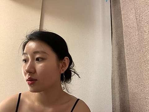 SakariBaby naked stripping on cam for live sex video chat