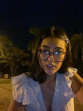 Sashua06 naked stripping on cam for live sex video chat