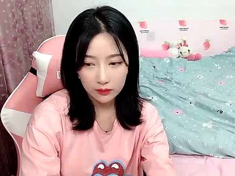shattuckUil naked stripping on cam for live sex video chat