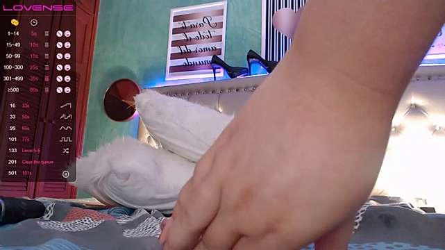 sofi_hendryx naked stripping on cam for live sex video chat
