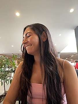 Sophiamiller_21 naked stripping on cam for live sex video chat