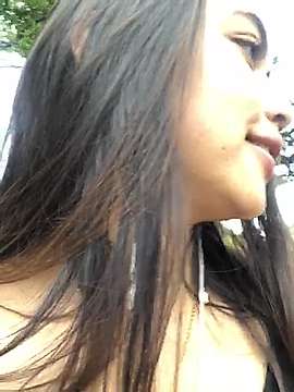 StayHighVic naked stripping on cam for live sex video chat